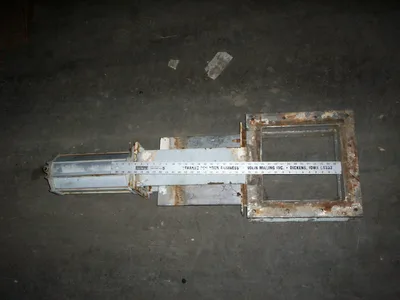 Used _UNKNOWN_ _UNKNOWN_ Hopper Blending Feeding Equipment Minnesota US | A&I Equipment #1317894