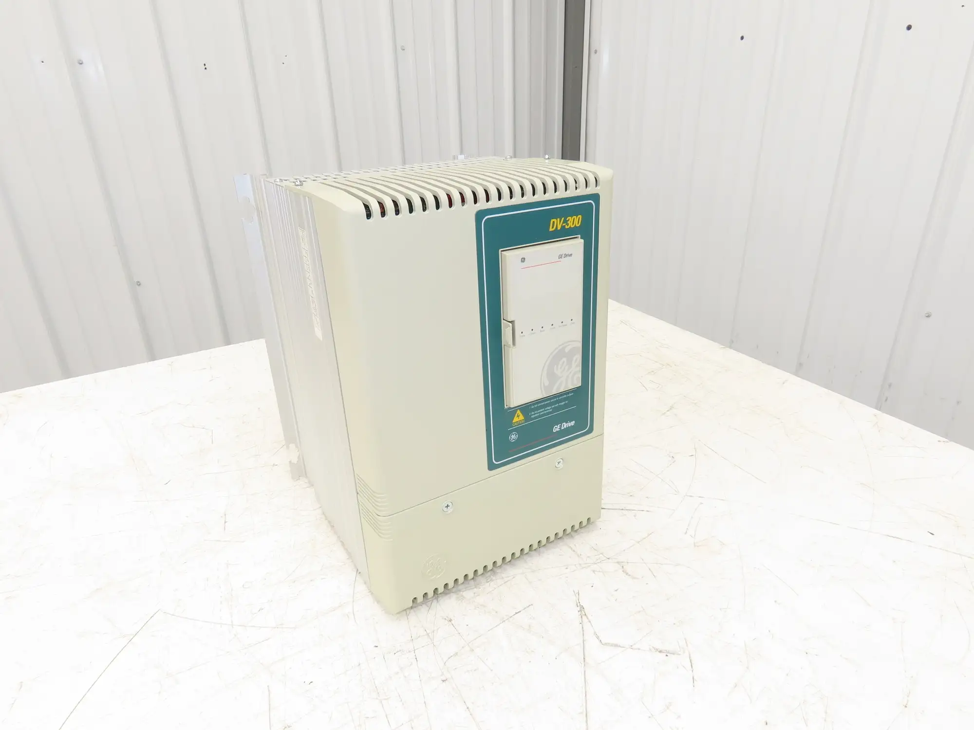 General Electric DV-300 DC Drive 480VAC 3Ph Input 580VDC Output