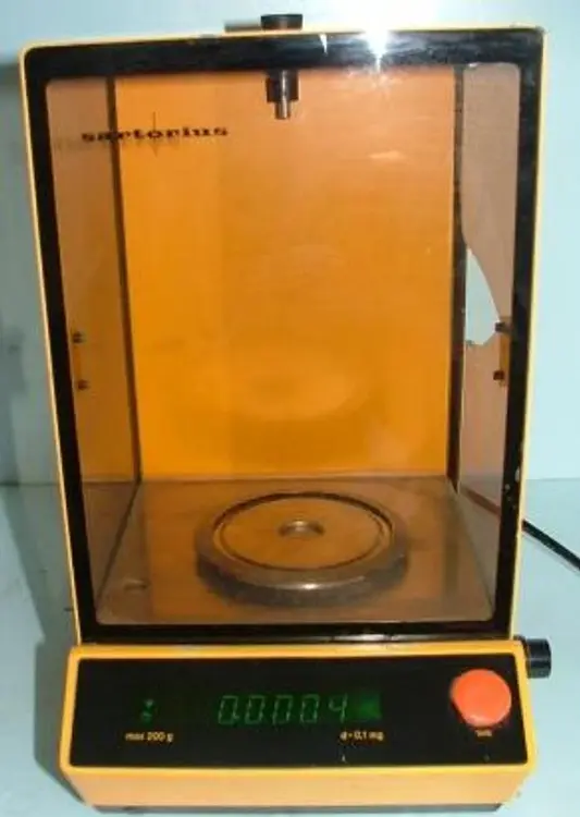 Used SARTORIUS / ESSEN / INTELLICYT 0262 Balances Texas US | Bamko Surplus Process Equipment #939323