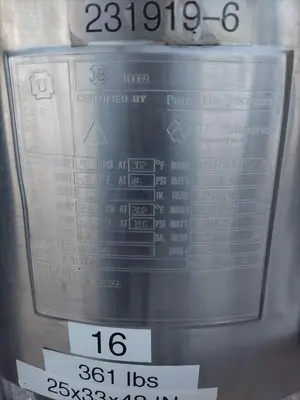 Tank, 13.2 Gallon (50 Liter), Pure-Flo Precision, Jacketed, Agitated, 316 Stainless, 15 PSI, #5991453