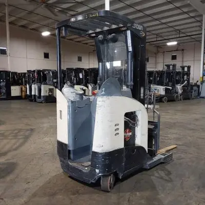 USED 2016 CROWN RR5725-45