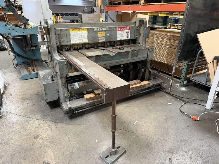 Used WYSONG 1252 Power Squaring Shears (Gauge) California US | MANUFACTURING SOLUTIONS #1411746