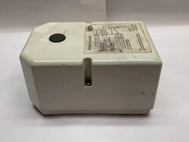 Used UNITED TECHNOLOGIES 33CSDCA090 Misc Electrical & Power Parts | Surplus Asset Holdings #1216043