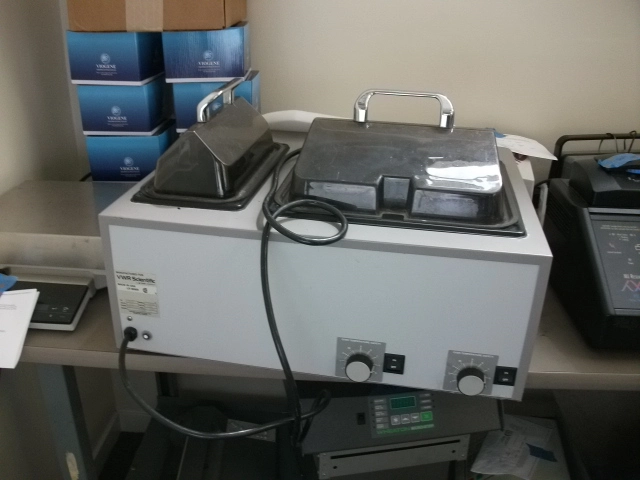 Used VWR _UNKNOWN_ Lab Water Baths California US | Biotech Equipment Sales #1464791