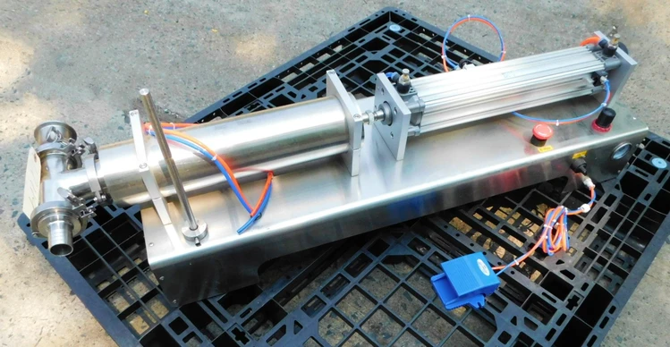 Used SINGLE TABLE TOP 2500 ML Piston Fillers New Jersey US | Champion Trading Corporation #423629