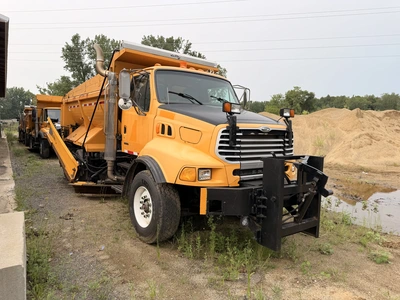 Used 2001 STERLING 6X4 Dump trucks Michigan US | Miedema Asset Management Group #1456849