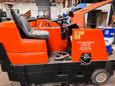 POWER BOSS CSS/82 Scrubbers | Elevation Machine (4)