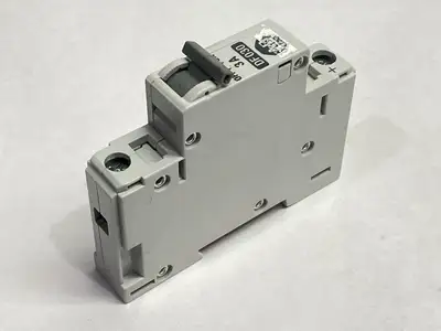 1492-CB1DF030 | Allen Bradley  Ser B Circuit Breaker 1-Pole 3A 300V - Used