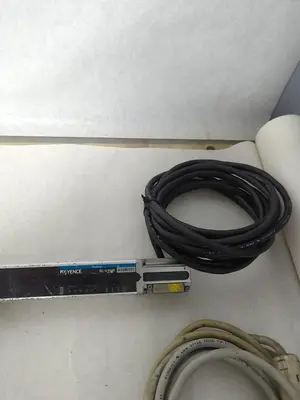 USED KEYENCE SL-V40H-T/SL-V40H-R