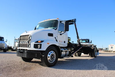 New | in-Stock 2027 MACK MD7 Rolloff Trucks Texas US | Roll Off Truck World #1491925