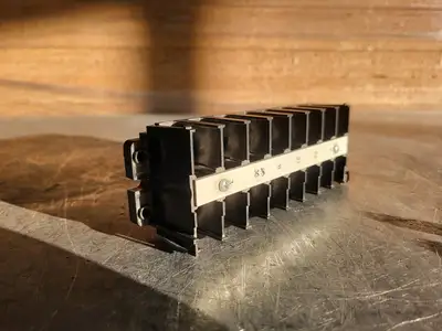 Panel Mount Barrier Terminal Block 2-Row 8-Position 75A