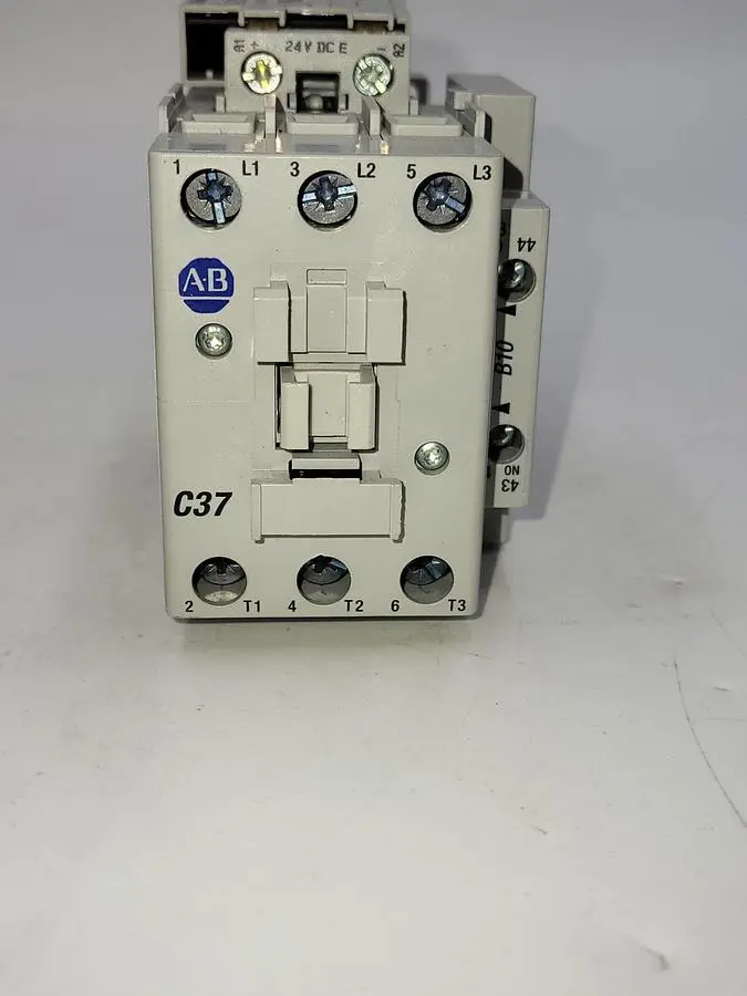USED ALLEN-BRADLEY ALLEN BRADLEY 100-C37E / 100-C37EJ10 CONTACTOR 37 AMP