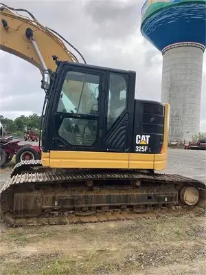 Used 2018 CATERPILLAR 325FL Excavators Arkansas US | Big D Heavy Equipment #1556989