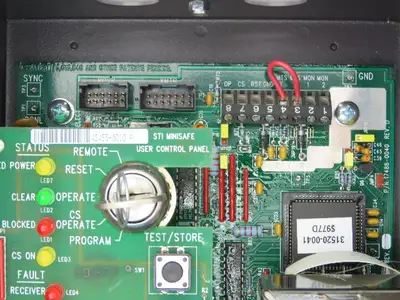 Sti Inc MS4400B-2 Mini Safe Safety Light Curtain Controller Module 115VAC