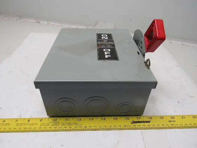 General Electric THN3361 Model 10 600V 30A  Non-Fusible Disconnect Safety Switch