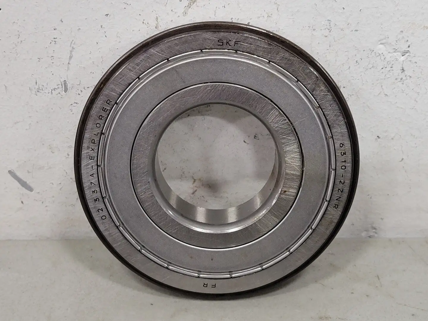 NEW SKF 6310-2ZNR