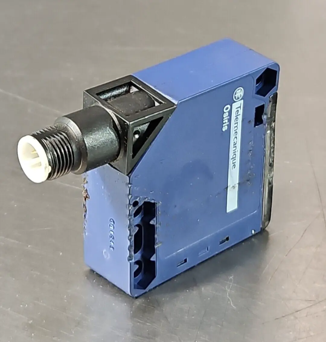 Telemecanique XUK9APANM12 Photoelectric Sensor (BIN313)
