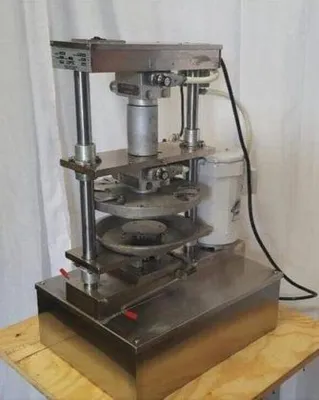 Comtec 2200 Pie Crust Production | Harvest Equipment and Fabrication Inc (1)