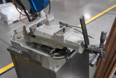 Rong-Fu RF-315CS-42 3-Phase Heavy Duty Circular Saw on Stand