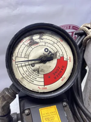 Hytorc Hydraulic Wrench SST-10 Model C;  10000 PSI w/Attachment