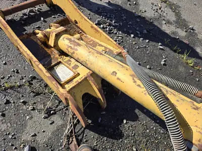 USED 2012 CATERPILLAR 307