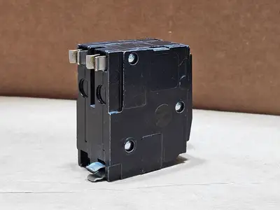 USED SQUARE D QO215
