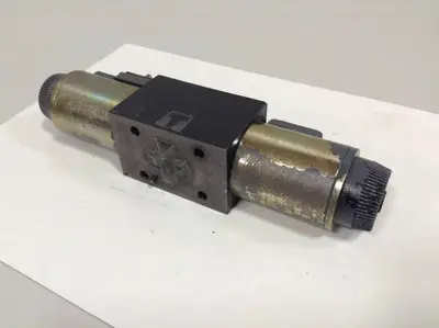 USED VICKERS DG4V3S6CMUHL760EN490