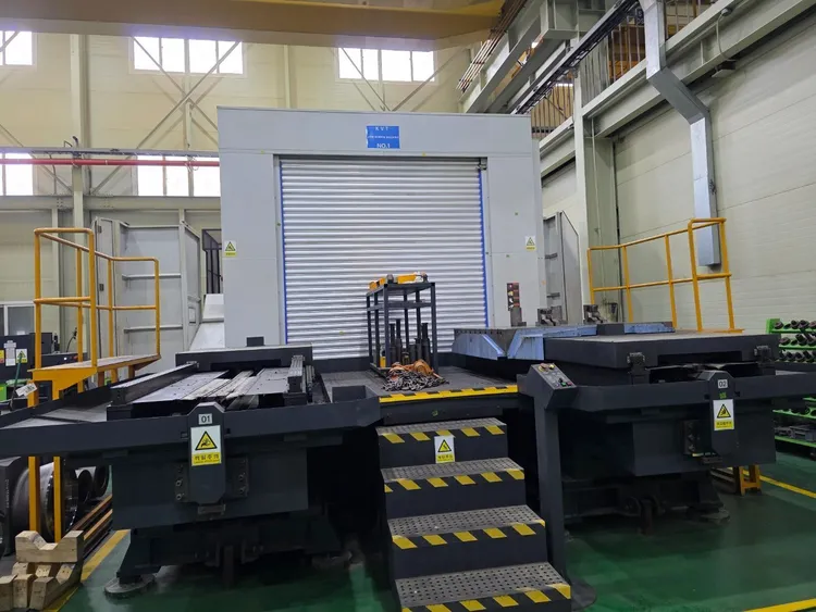 Used 2013 DOOSAN DBC-130II w/ 2 APC Horizontal Table Type Boring Mills Illinois US | USED CNC #1252616