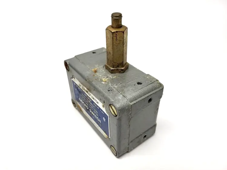 Used Honeywell OP-Q Relays & Switches Michigan US | Maverick Industrial Sales #1475280