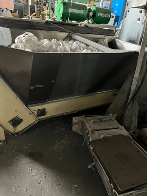 Used _UNKNOWN_ _UNKNOWN_ Bottle Feed Hopper Elevator Louisiana US | International Packaging Company #1260087