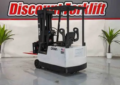 USED 1995 CROWN 30SCTT-S