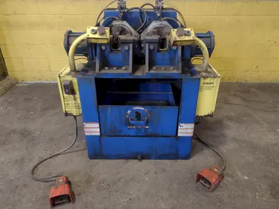 1.25" TWO HEAD ASHLAND/SWIFT MODEL #100 PIPE THREADER WITH  LANDIS LANCO 10T HEADS: STOCK #18212