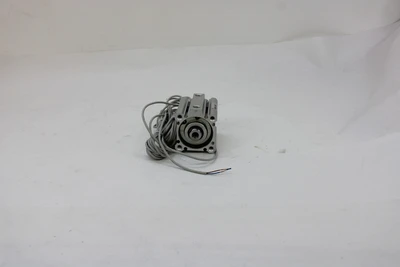 NEW SMC CDQ2A40-30DZ
