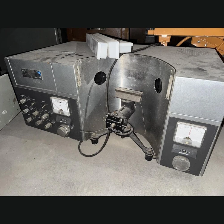 Used PERKIN ELMER 303 Spectrophotometers British Columbia CA | Savona Equipment LTD #1167557