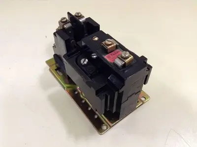 USED ALLEN BRADLEY 700-BR200