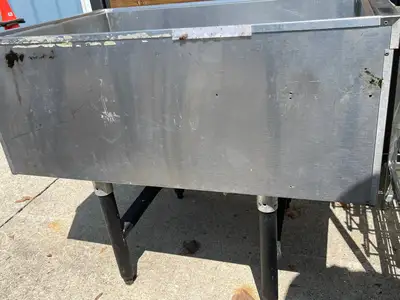 Used Falcon Restaurant Supply Used 36" Stainless Steel Undercounter Ice Bin - SS69 Underbar Equipment Illinois US | Falcon Restaurant Supply #1376107