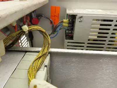 Cincinnati Milacron 3-700-0232A PLC Chassis 10-Slot Rack Power Supply 115V 1PH