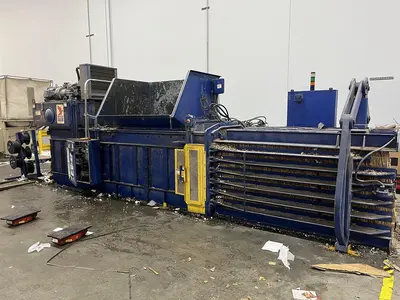 USED AMERICAN BALER 7242H-8T30 AUTO-TIE BALER