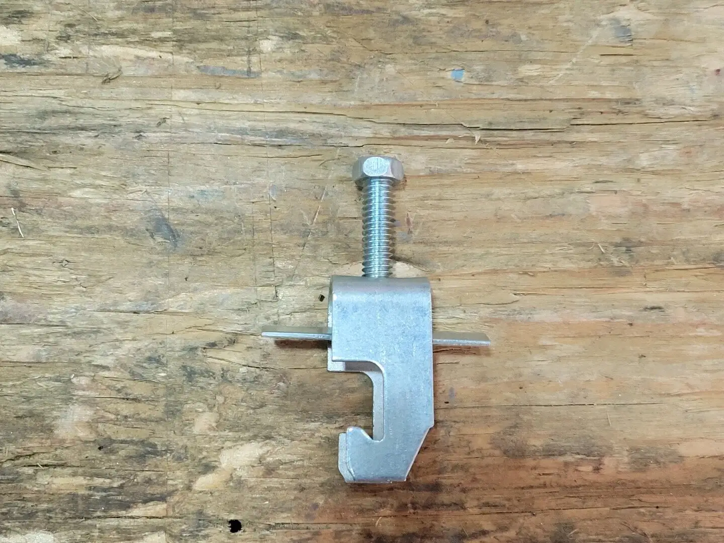1" Conduit Strut Clamp 055