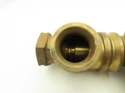 Johnson Controls V-3752-6009 1" Steam Union Angle Valve 3-6 PSI *READ*
