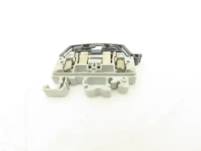 Legrand 390 86 Viking 3 Separable Fuse Block 6.3A 10AWG Lot of 45