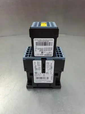 Siemens 3RH22622BB40 Power Contactor w/A8E56200519403 Module. 4D46