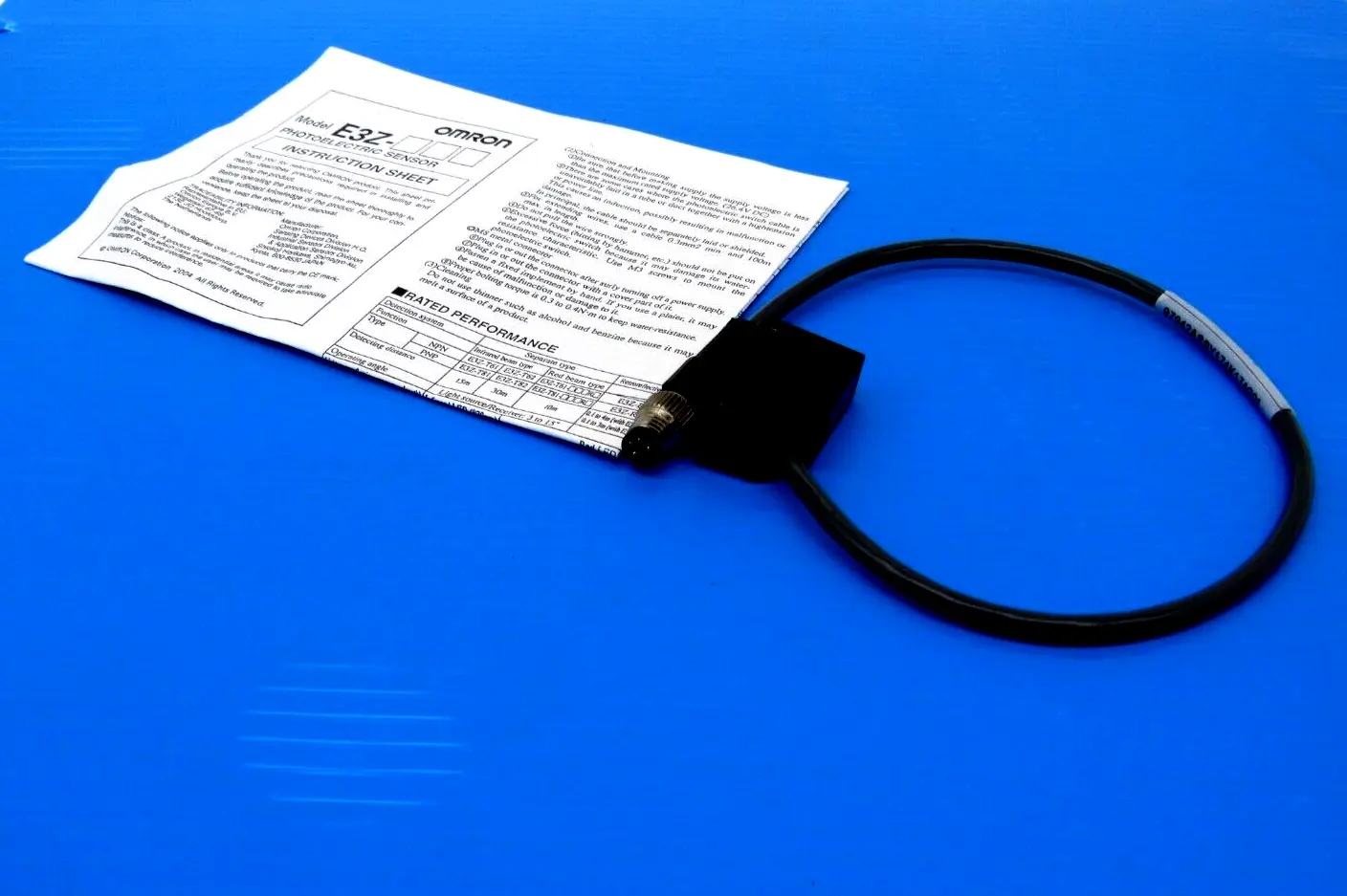 NEW OMRON E3Z-R81-J0SRW-P2 PHOTOELECTRIC SENSOR E3ZR81J0SRWP2