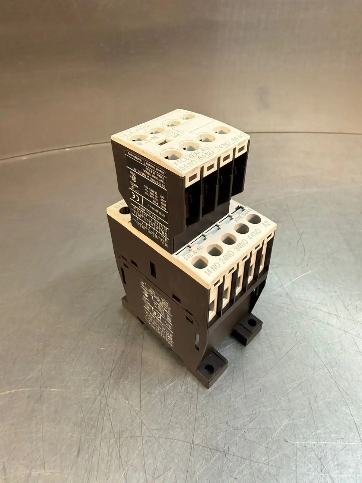Eaton DIL A-40. Contactor Relay. XTRE10B40 w/ XTCEXFAC40 (9.3.4)