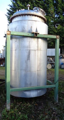 3000 L S/S  JKTD Reactor  Enclosed