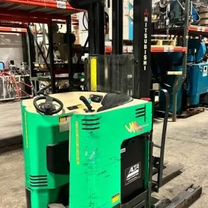 USED 2002 MITSUBISHI ESR36