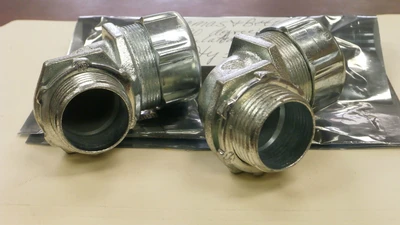 NEW Thomas & Betts 1" 90 degree