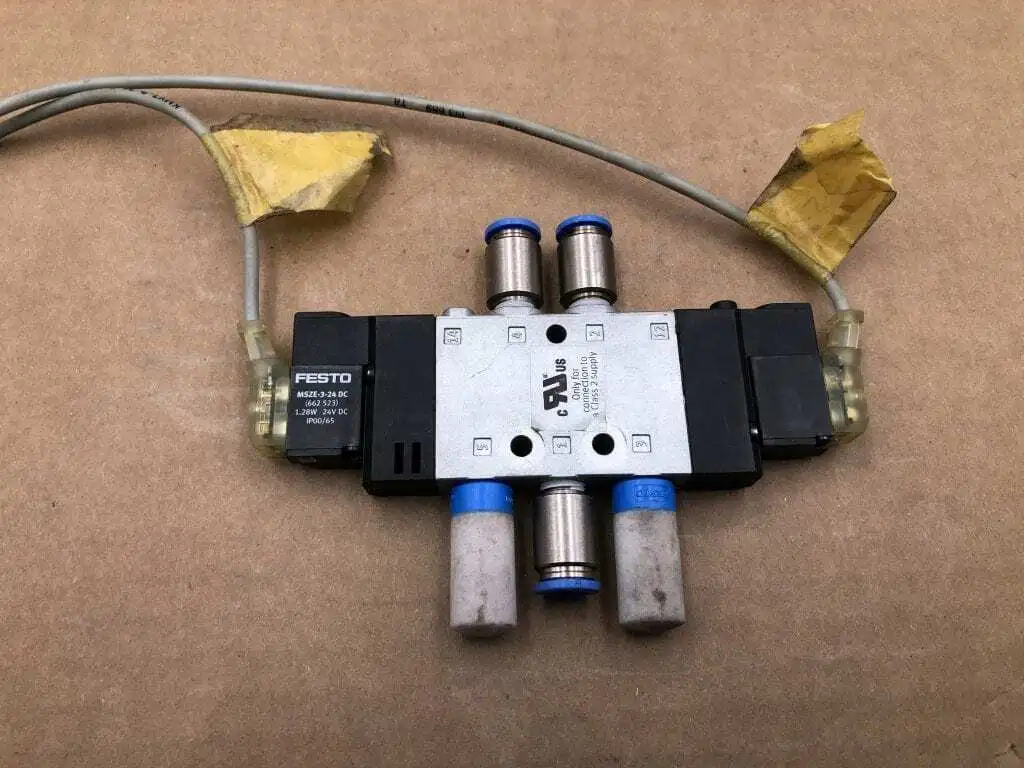 FESTO CPE14-M1BH-5J-QS-8 4-Way 2 Position Solenoid Valve 116PSI 24V