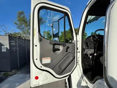 Used 2015 FREIGHTLINER M2 106 Tractors & Trailers Florida US | Truck and Van Outlet #1506283