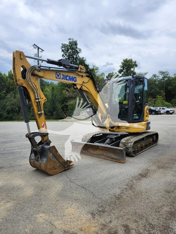 USED 2022 XCMG XE55U